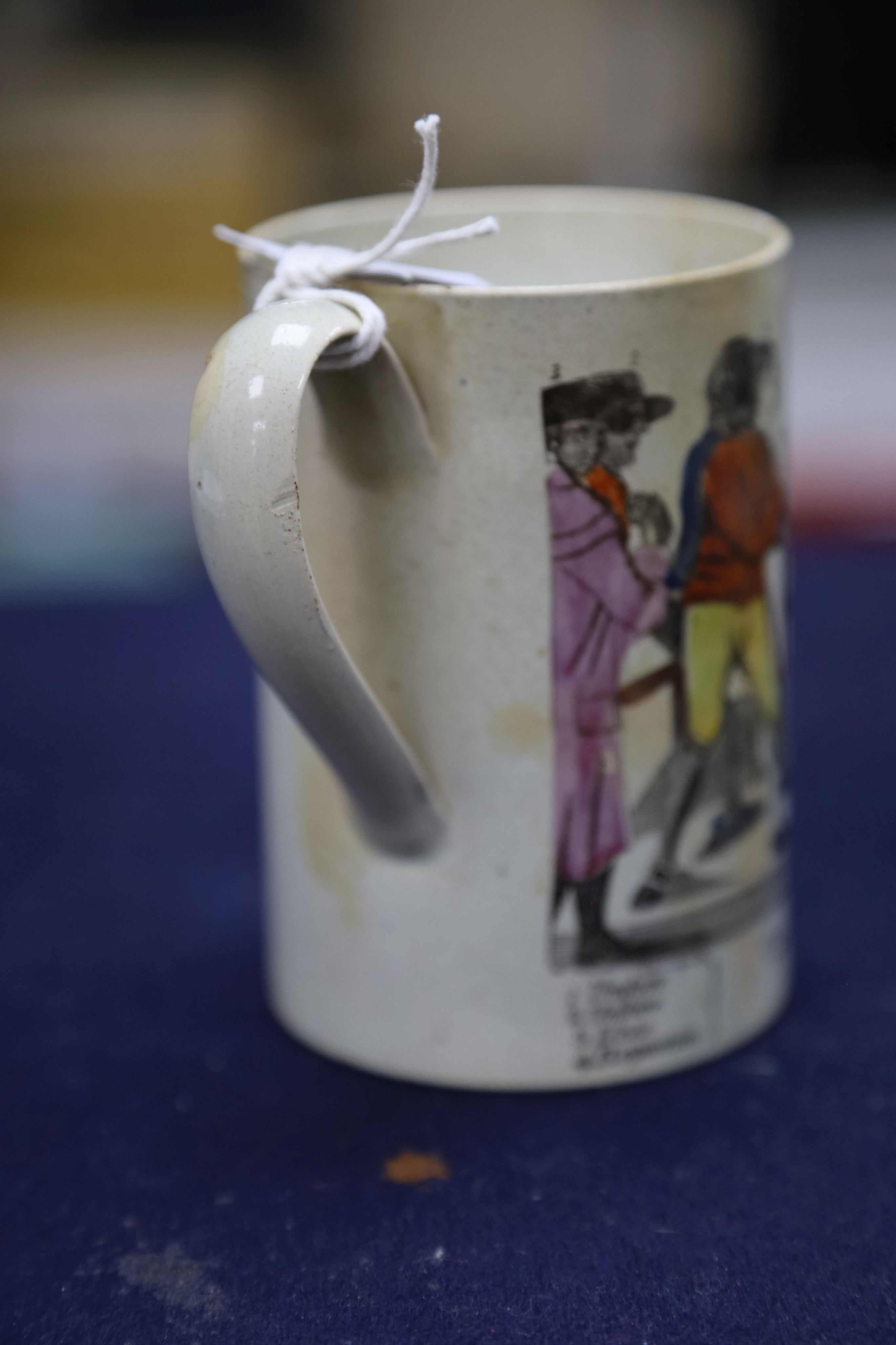 Boxing History- A late 18th century pearlware mug, depicting Humphreys v Mendoza, height 12cm